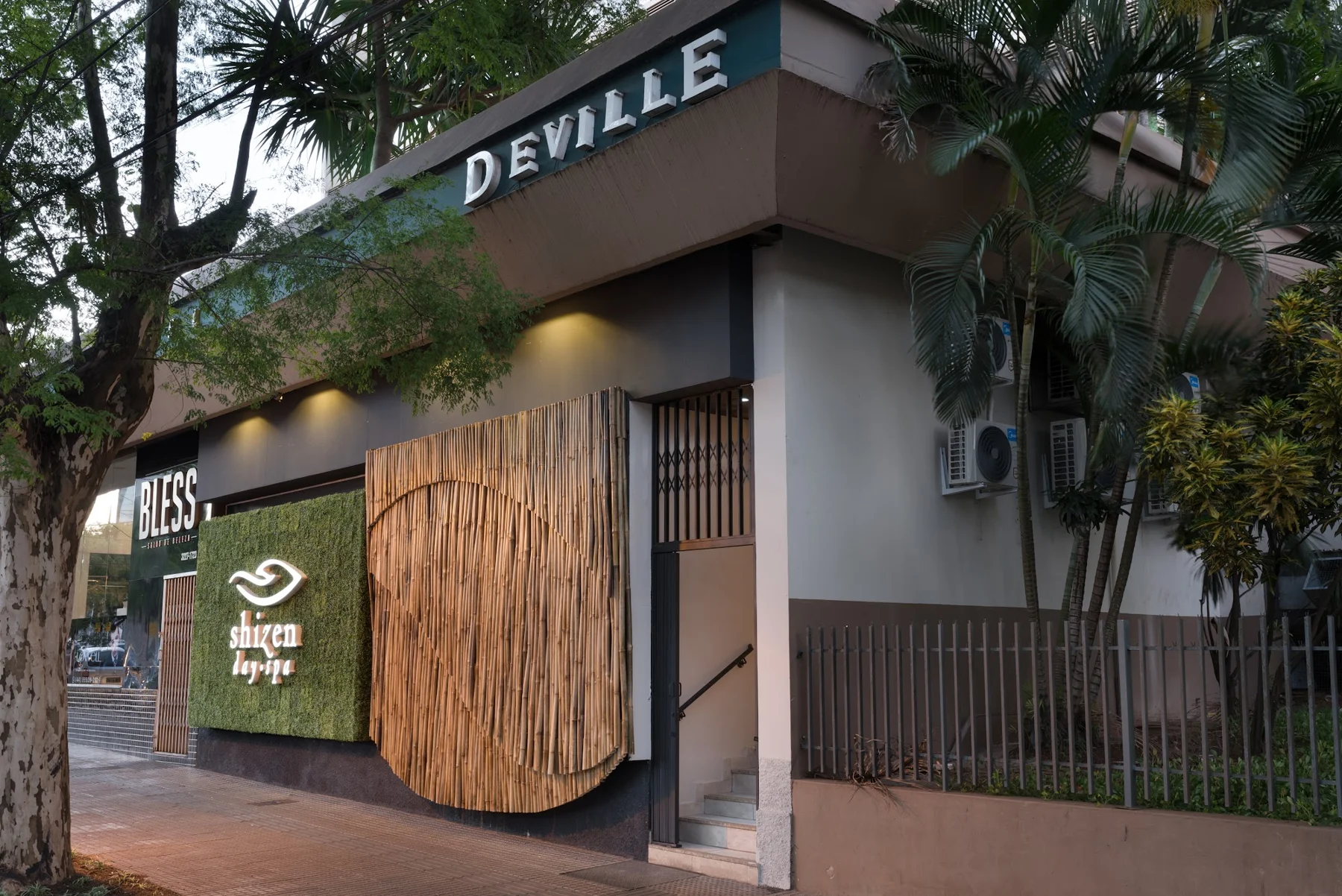 Hotel Deville Prime · Av. Tiradentes, 278